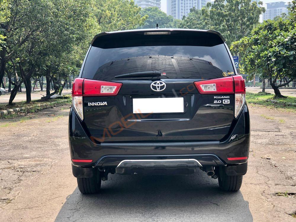 Mobil Toyota Kijang Innova 2020