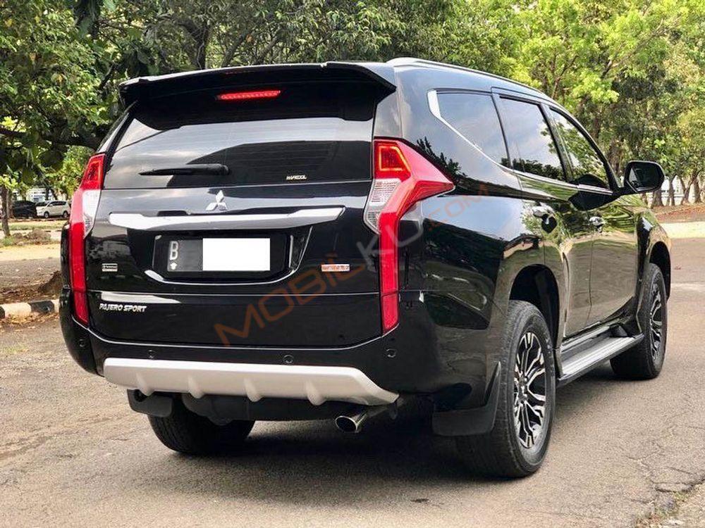 Mobil Mitsubishi Pajero Sport 2018
