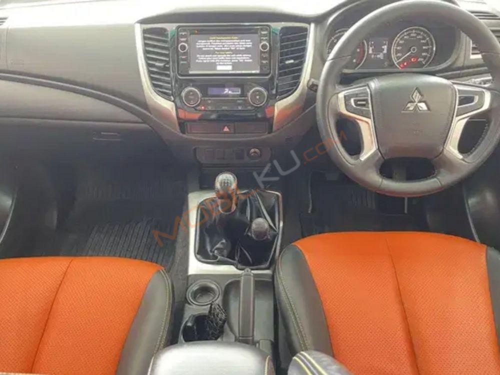 Mobil Mitsubishi Triton 2018