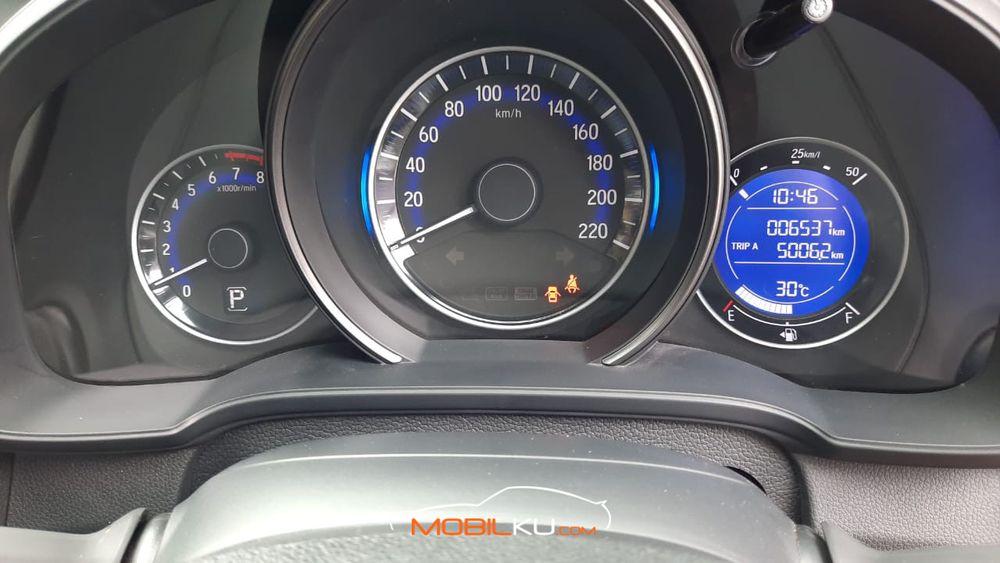 Mobil Honda Jazz 2020