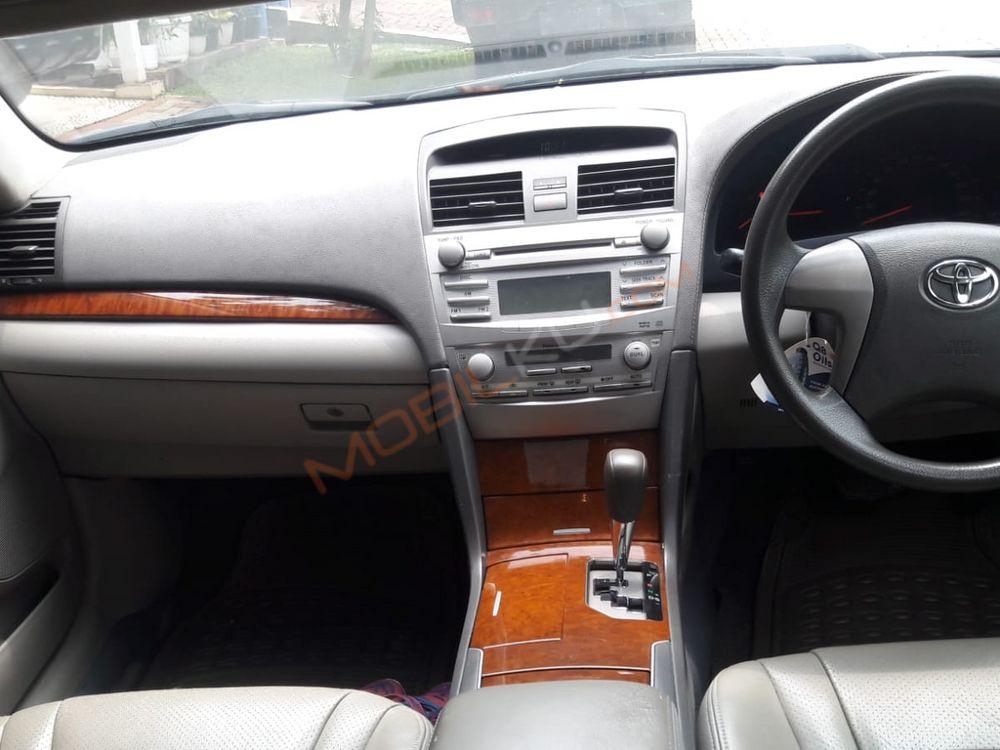 Mobil Toyota Camry 2008