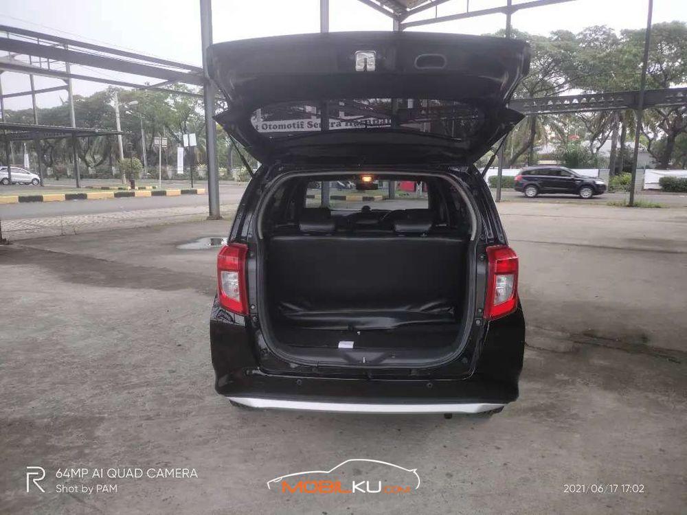 Mobil Toyota Calya 2017