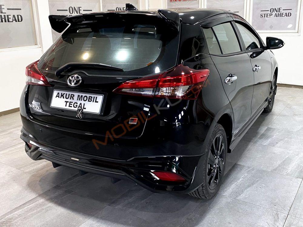 Mobil Toyota Yaris 2022