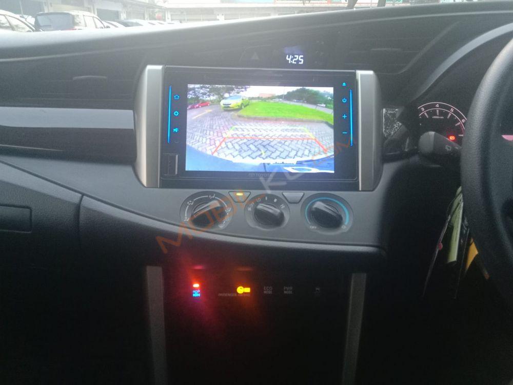 Mobil Toyota Kijang Innova 2021