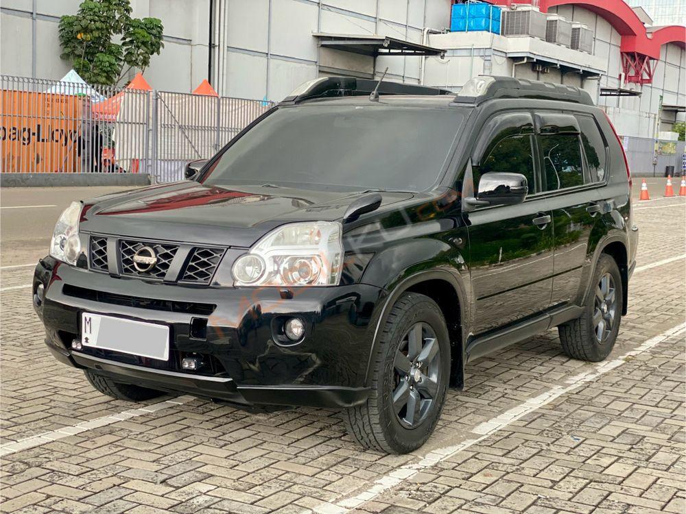 Mobil Nissan X-Trail 2008