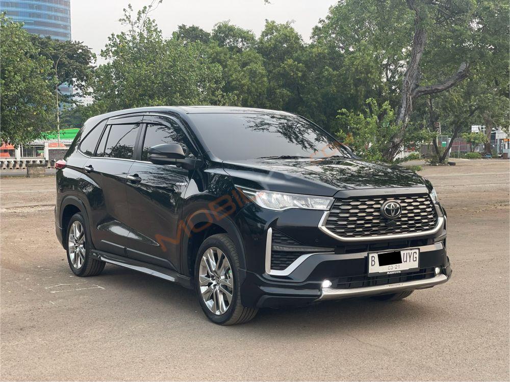 Mobil Toyota Kijang Innova Zenix 2024