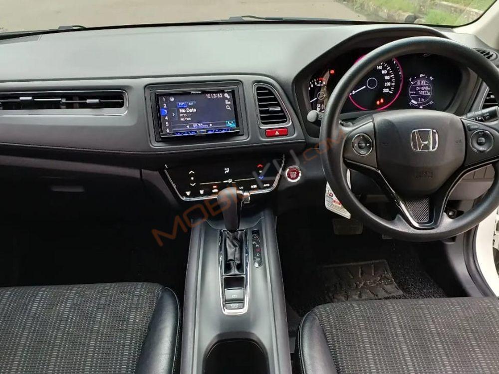 Mobil Honda HR-V 2016