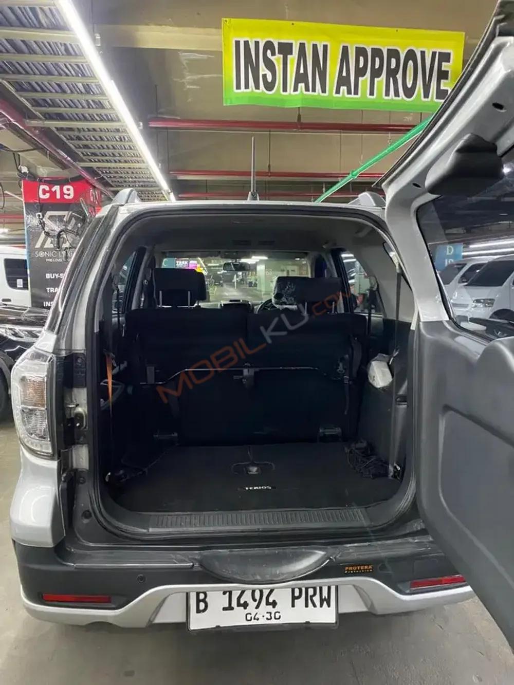 Mobil Daihatsu Terios 2015