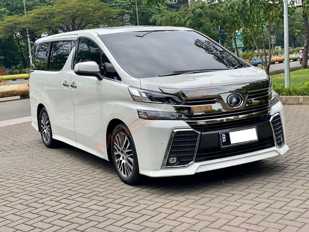 Mobil Toyota Vellfire 2015