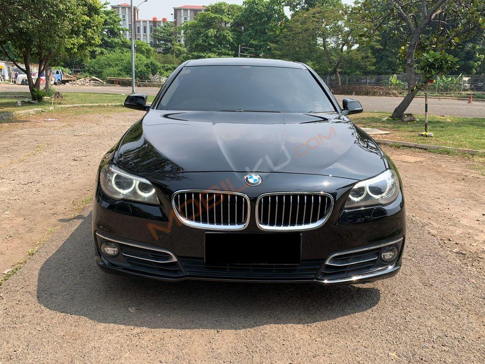 Mobil BMW 5 Series 2016