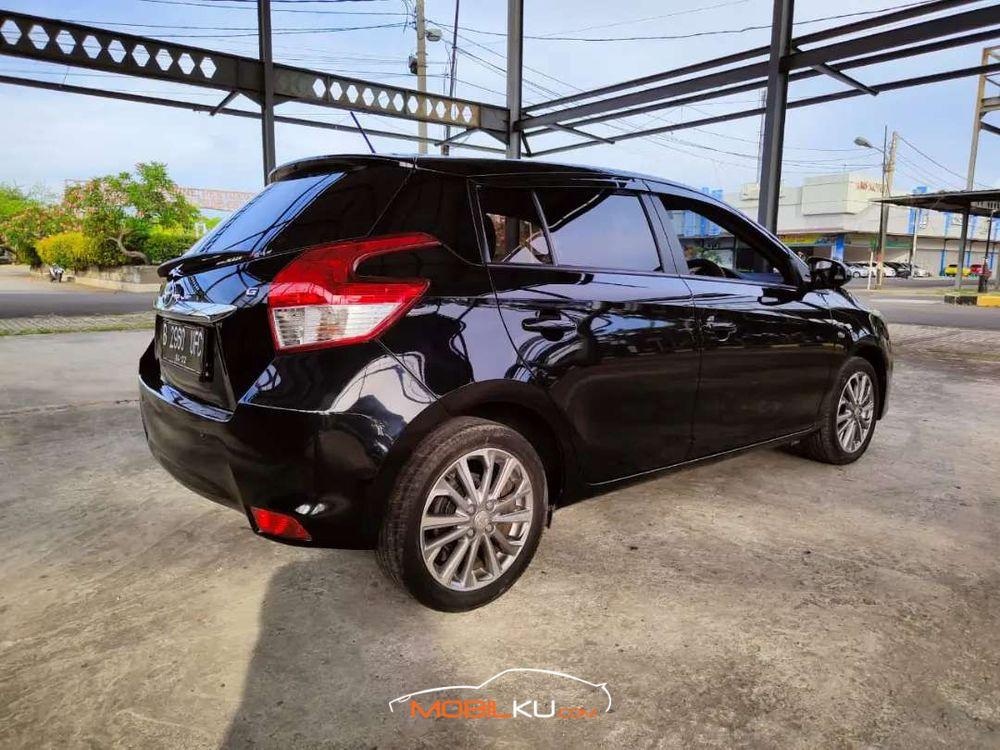 Mobil Toyota Yaris 2017