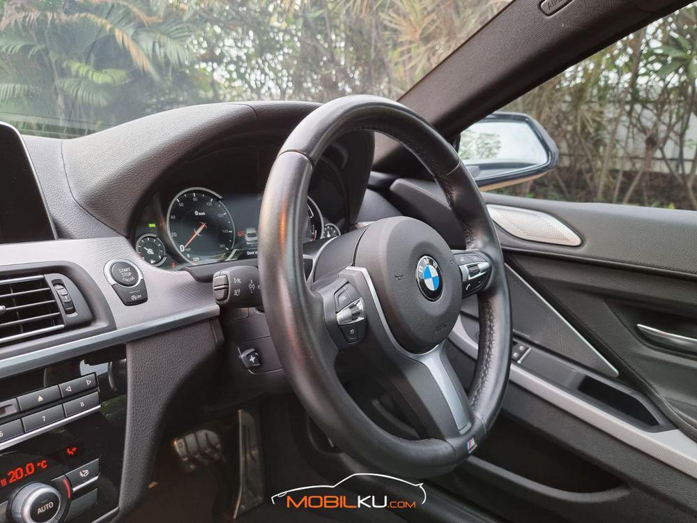 Mobil BMW 6 Series 2015