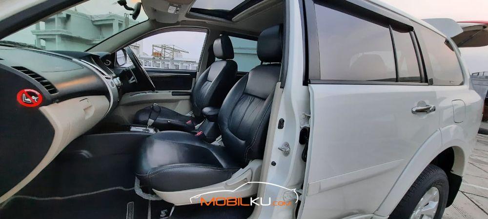Mobil Mitsubishi Pajero Sport 2012