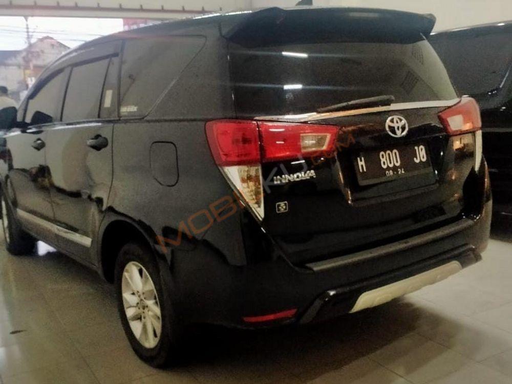 Mobil Toyota Kijang Innova 2019
