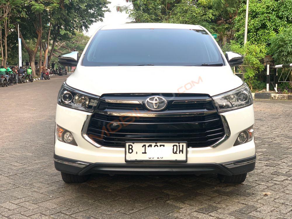 Mobil Toyota Kijang Innova 2018