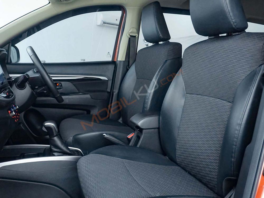 Mobil Suzuki XL7 2023