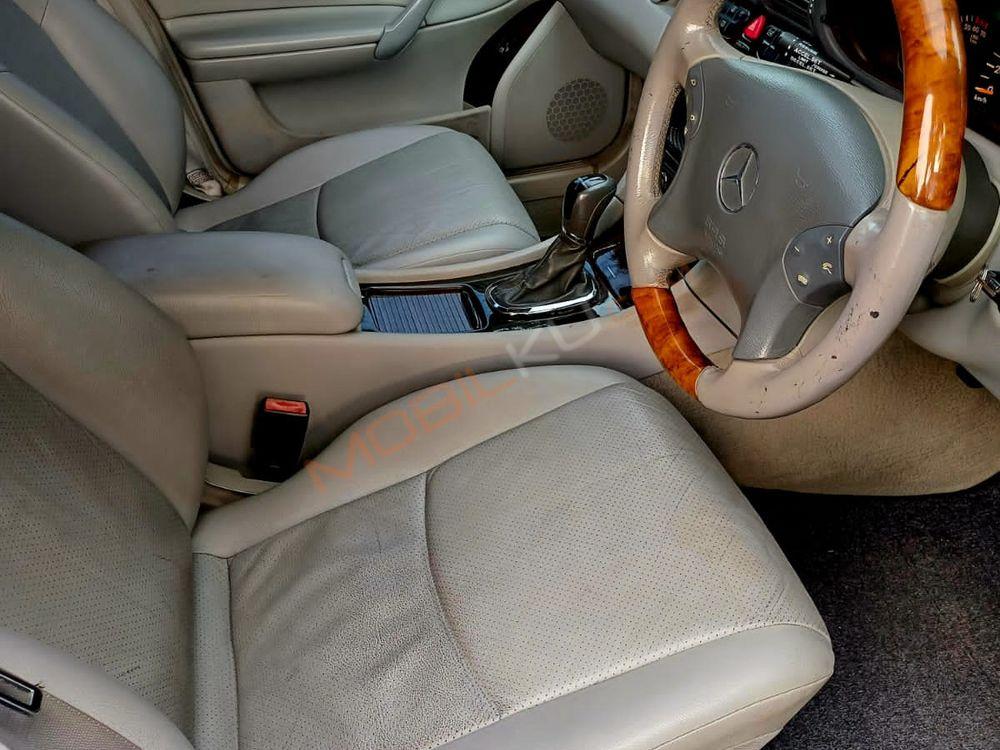 Mobil Mercedes-Benz C-Class 2002