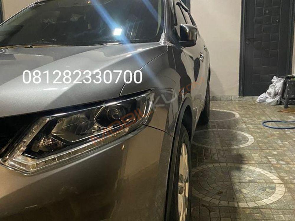 Mobil Nissan X-Trail 2017