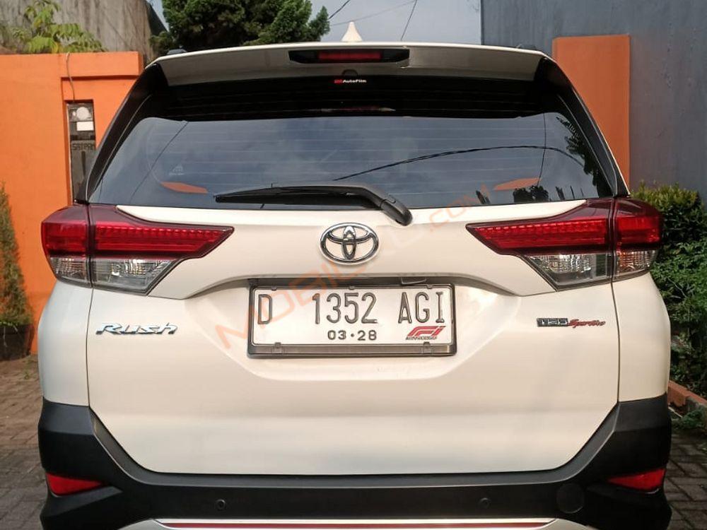 Mobil Toyota Rush 2018