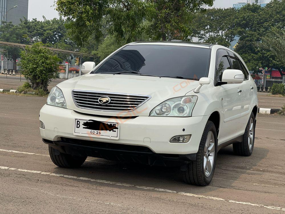Mobil Toyota Harrier 2011