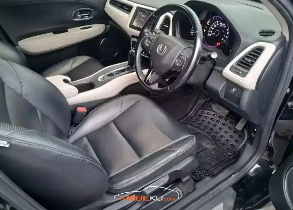 Mobil Honda HR-V 2016