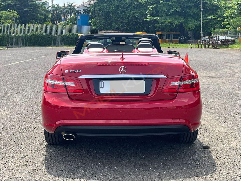 Mobil Mercedes-Benz E-Class 2013