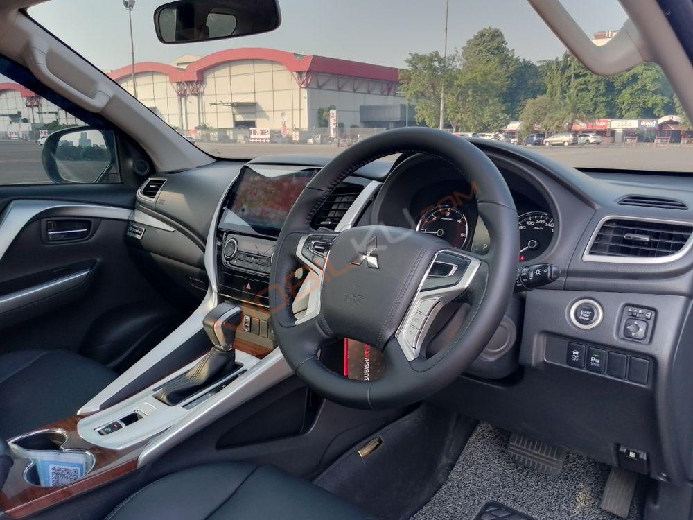 Mobil Mitsubishi Pajero Sport 2016