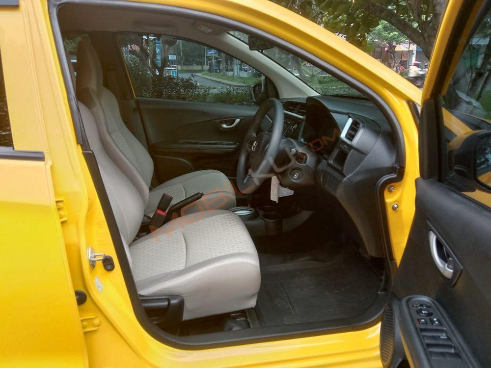 Mobil Honda Brio 2021