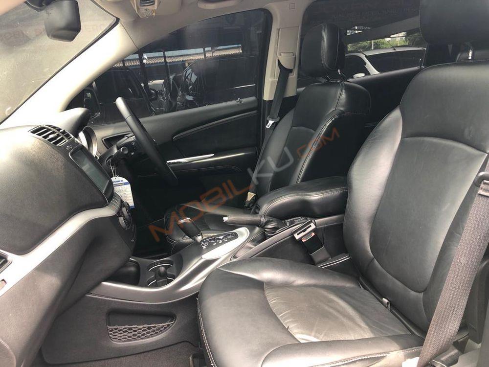 Mobil Dodge Journey 2013