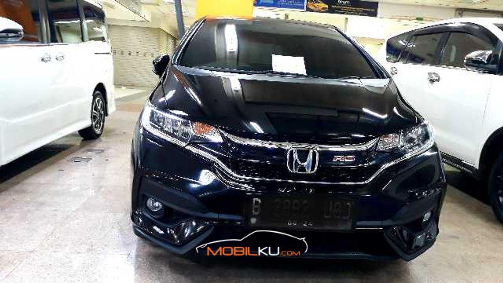 Mobil Honda Jazz 2019