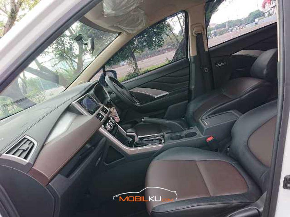 Mobil Mitsubishi Xpander Cross 2020