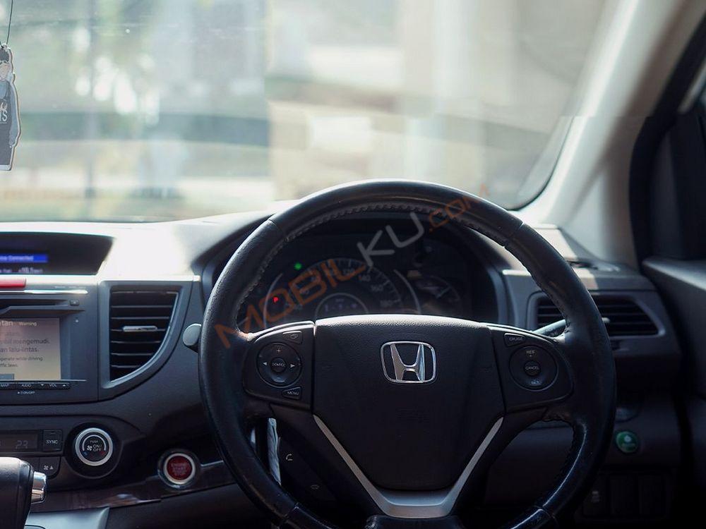 Mobil Honda CR-V 2013