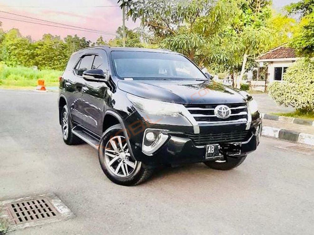 Mobil Toyota Fortuner 2016