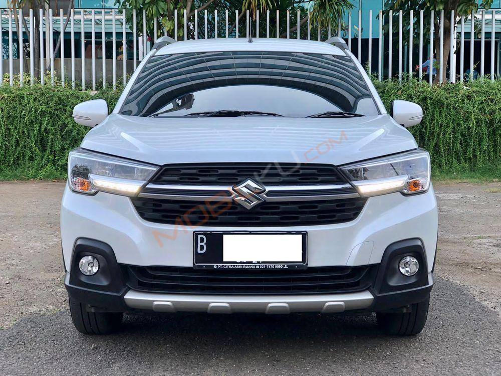 Mobil Suzuki XL7 2022