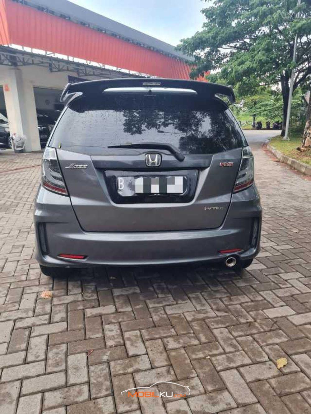 Mobil Honda Jazz 2012