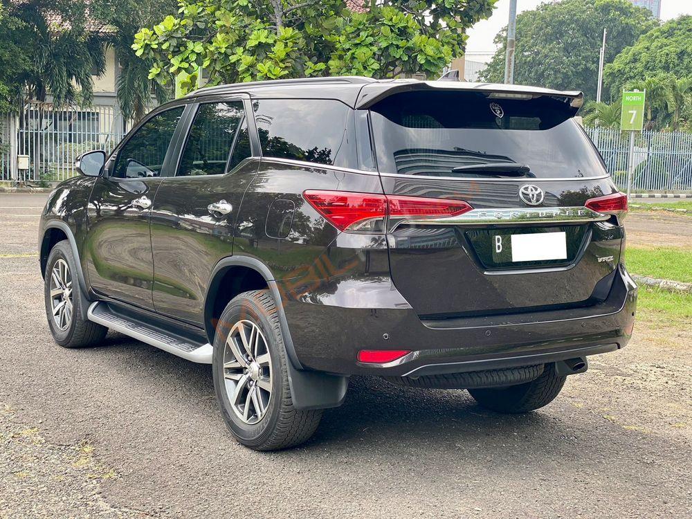 Mobil Toyota Fortuner 2016
