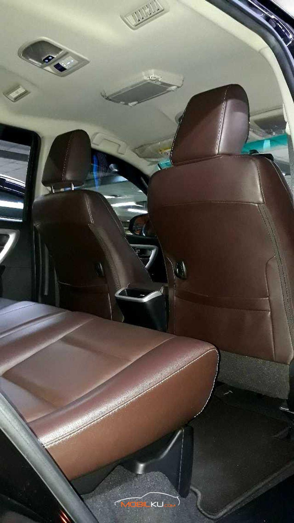 Mobil Toyota Fortuner 2020