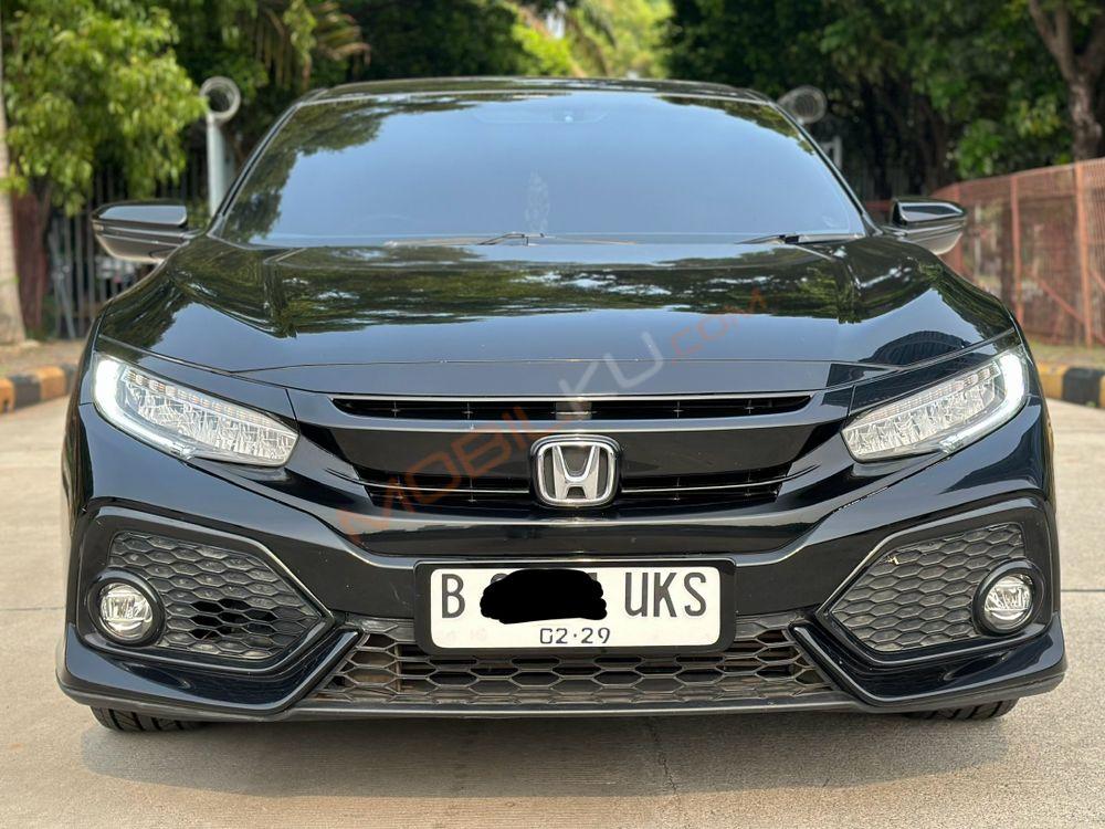 Mobil Honda Civic Hatchback 2018