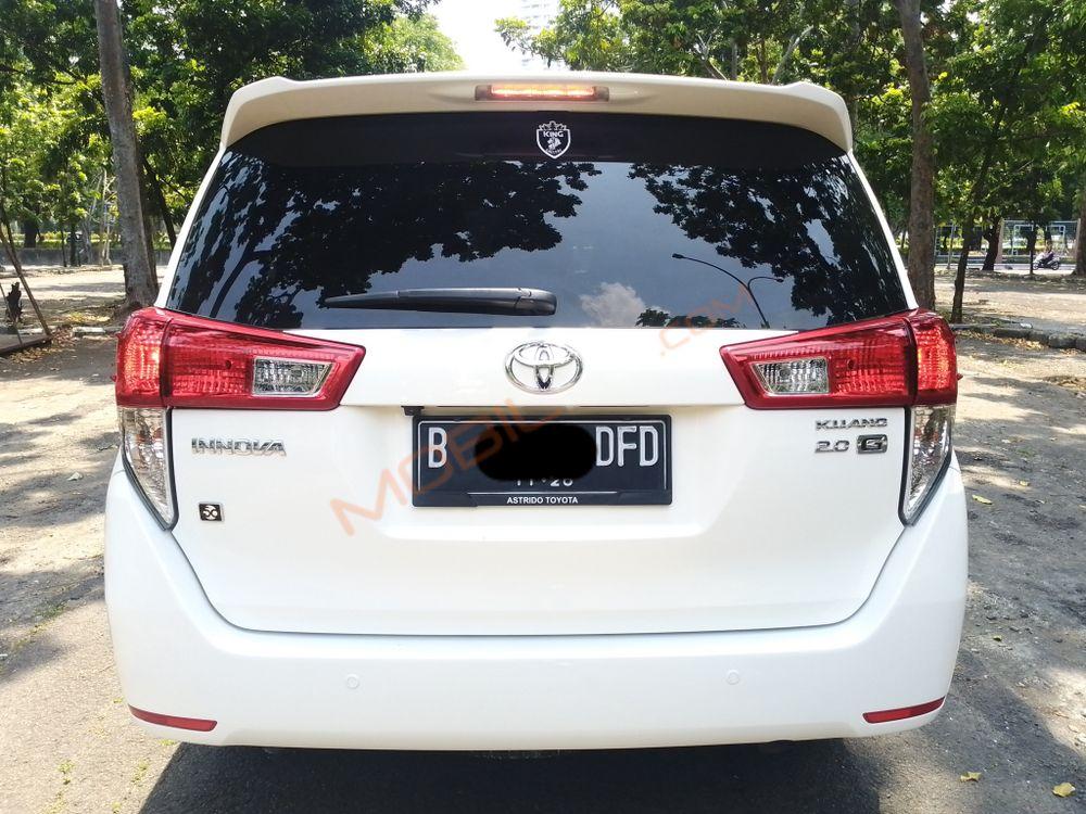 Mobil Toyota Kijang Innova 2021