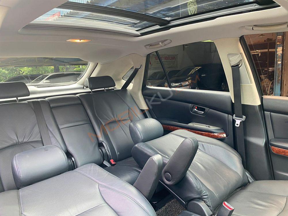 Mobil Toyota Harrier 2013