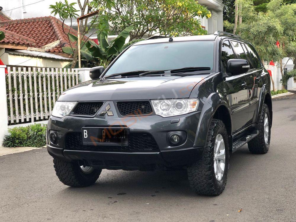 Mobil Mitsubishi Pajero Sport 2012