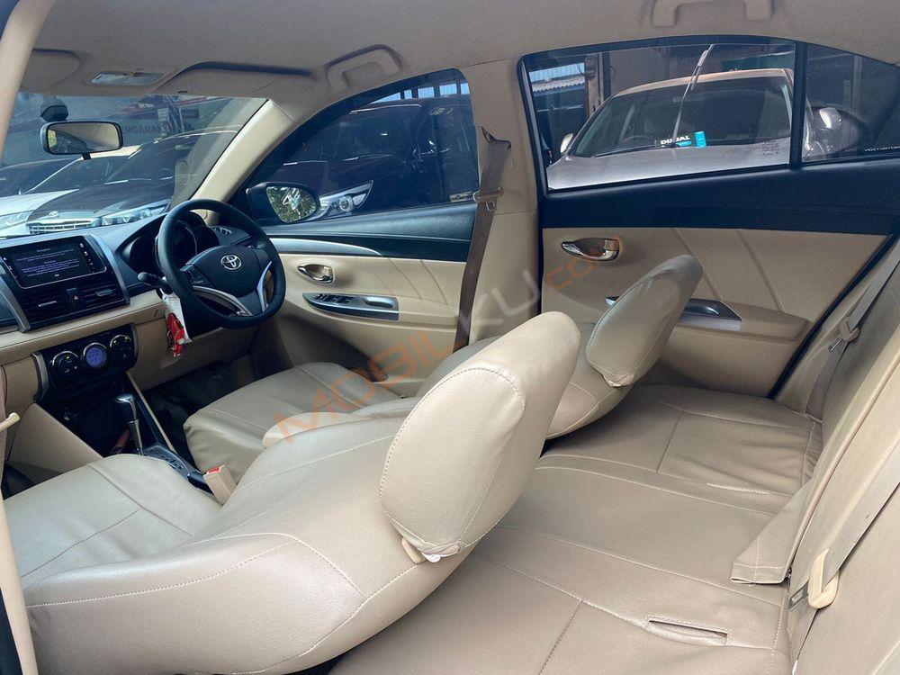 Mobil Toyota Vios 2015