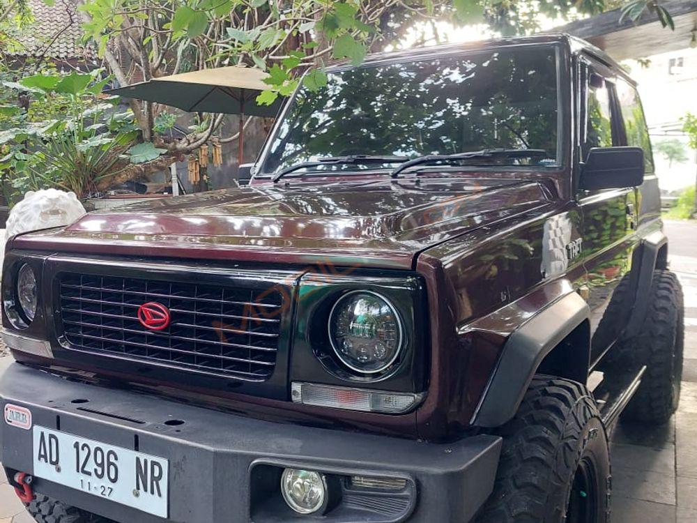 Mobil Daihatsu Taft 1998