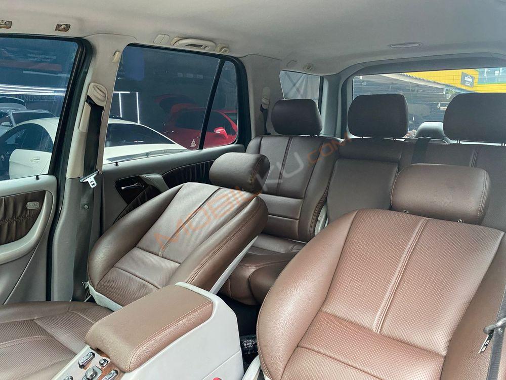 Mobil Mercedes-Benz ML 2002