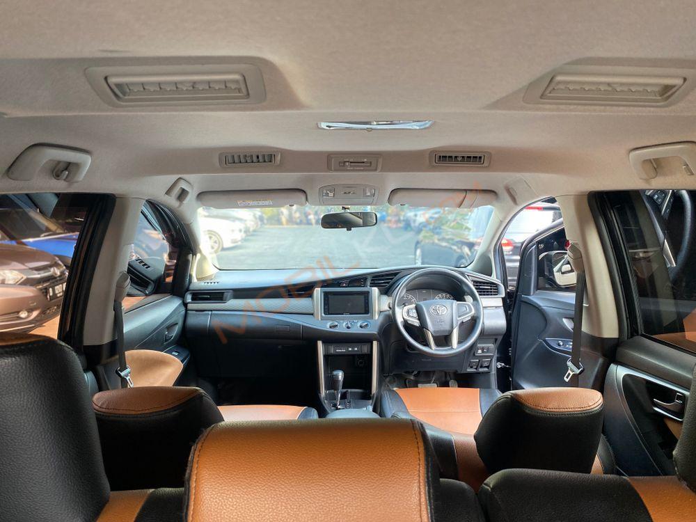 Mobil Toyota Kijang Innova 2020