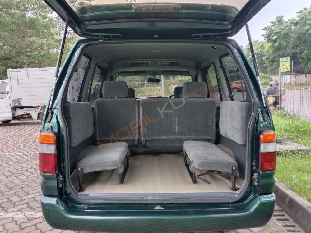 Mobil Toyota Kijang 1997