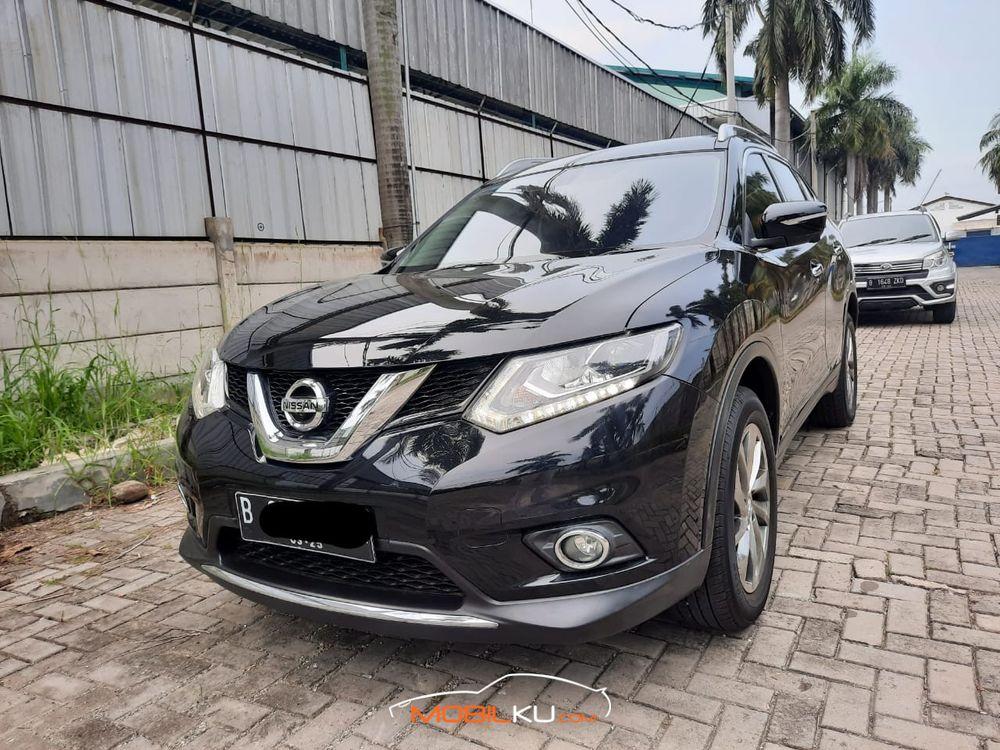Mobil Nissan X-Trail 2016