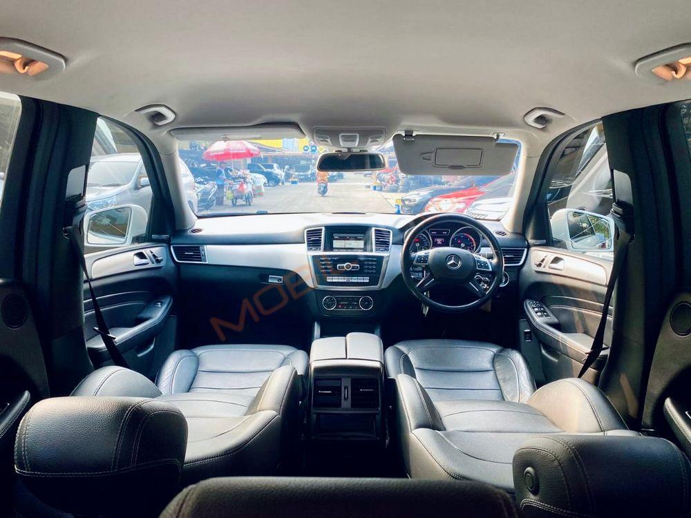 Mobil Mercedes-Benz ML 2015