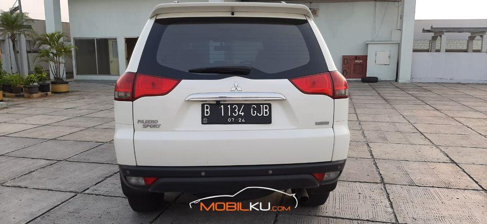 Mobil Mitsubishi Pajero Sport 2014