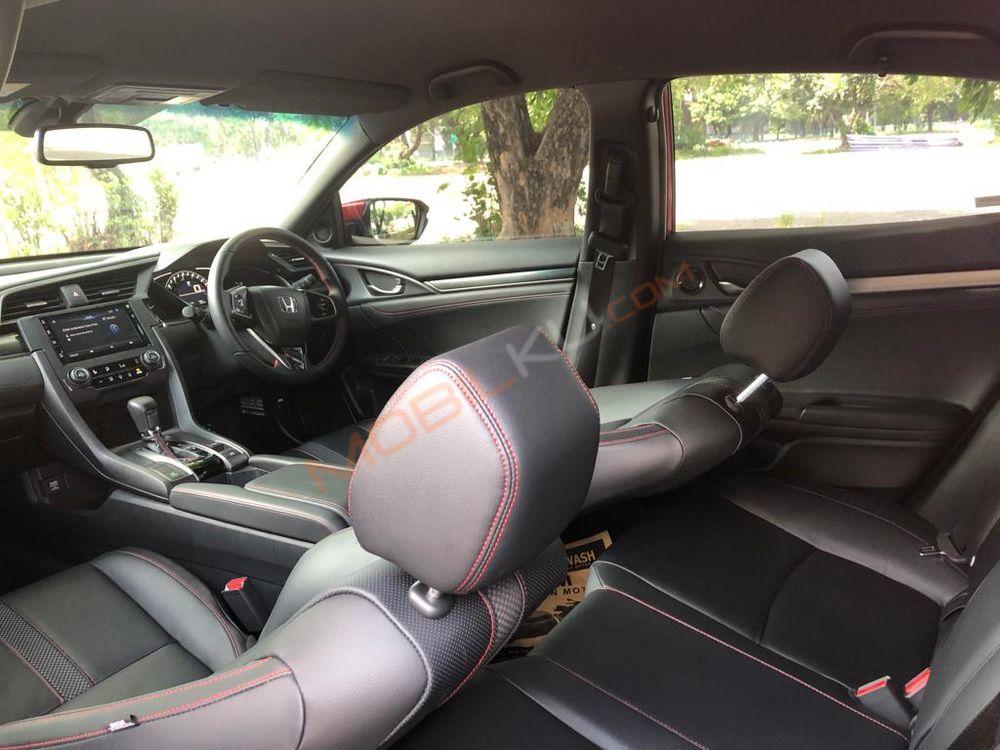 Mobil Honda Civic Hatchback 2021